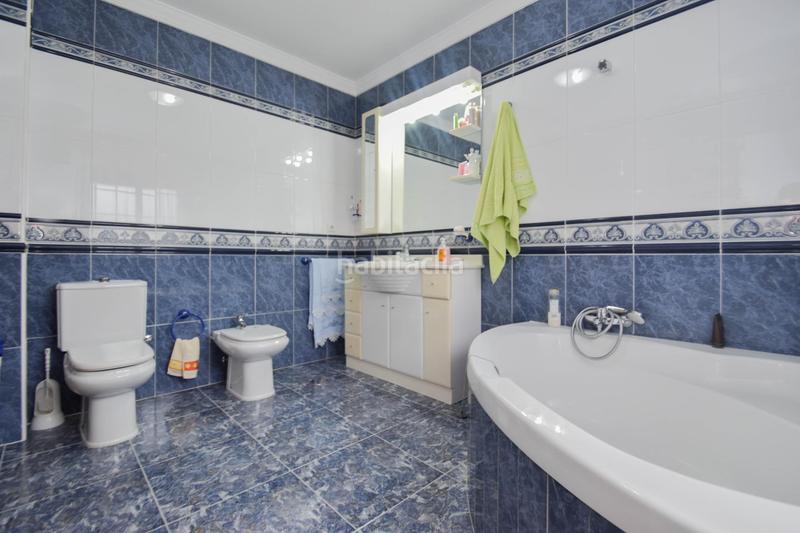 Foto 0436fd7d-b251-4905-bcd0-715d60fdfee7. Xalet amb calefacció piscina a Fuente Vaqueros