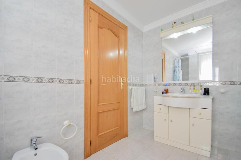 Foto d8ef5b61-7d58-4642-a12c-b042c7a474f1. Xalet amb calefacció piscina a Fuente Vaqueros