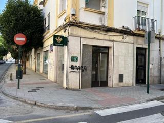 Affitto Locale commerciale  Calle sagrada familia. Local comercial en la chana venta o alquiler