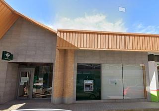 Location Local commercial  Calle santiago lozano. Local en granada en venta o alquiler