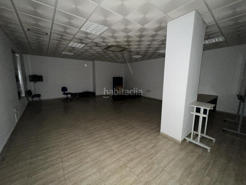 Foto b15fef96-426f-487b-bc82-ffb3fcd99c62. Alquiler local comercial local en venta o alquiler en Granada
