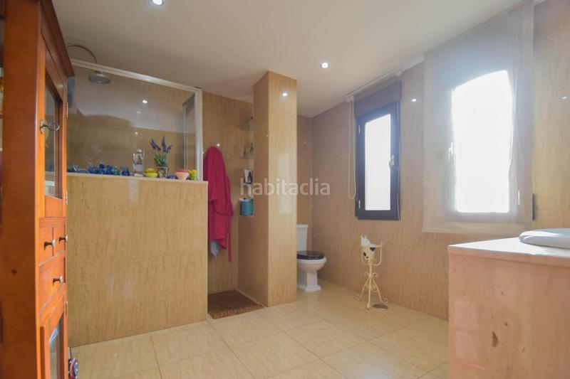Foto 087684cd-3327-4b9e-9b91-d02e2439b9cc. Chalet excepcional chalet independiente con piscina privada en Maracena