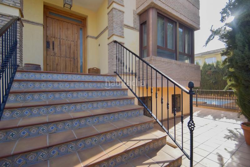 Foto 0be2b265-f982-42f8-aeb0-790135226816. Chalet excepcional chalet independiente con piscina privada en Maracena