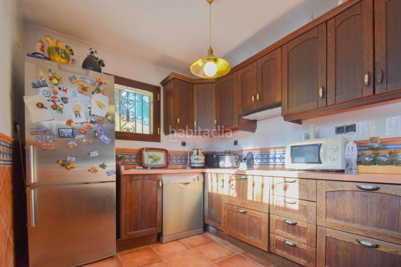 Foto 36cfe0c2-aa2b-4ae9-b9e8-dd99fe61cbee. Chalet excepcional chalet independiente con piscina privada en Maracena