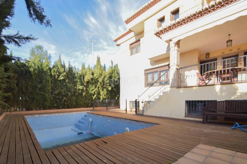Foto 3ec476c1-ae3d-4548-a360-2e6adee8d049. Chalet excepcional chalet independiente con piscina privada en Maracena
