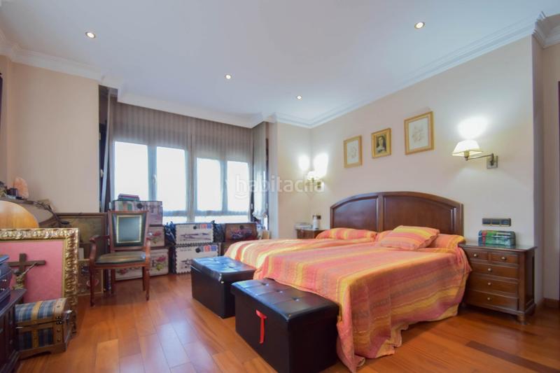 Foto 46cbddbf-1ecd-4e9b-b355-41101327e5e0. Chalet excepcional chalet independiente con piscina privada en Maracena