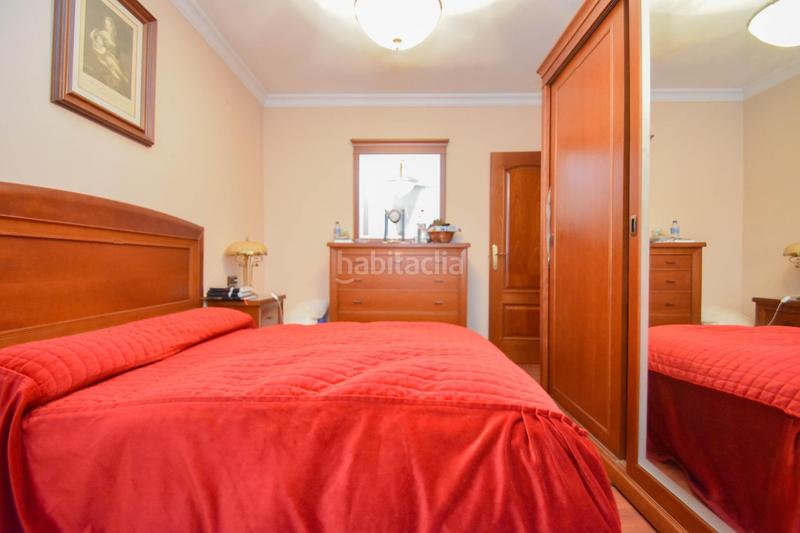 Foto 58898f74-912f-4713-84d7-a718a1c1c63c. Chalet excepcional chalet independiente con piscina privada en Maracena