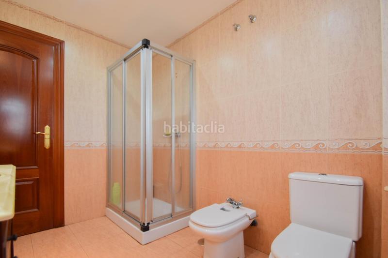 Foto a8c9c00d-73fc-46f8-8ad1-fb71f040d6f0. Chalet excepcional chalet independiente con piscina privada en Maracena