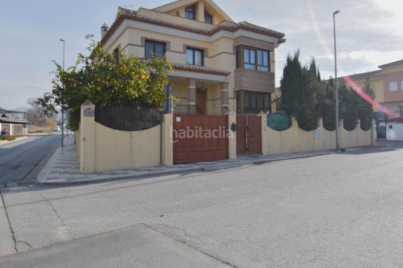 Foto b6982fa0-f429-4285-b39e-ebb7a16298da. Chalet excepcional chalet independiente con piscina privada en Maracena