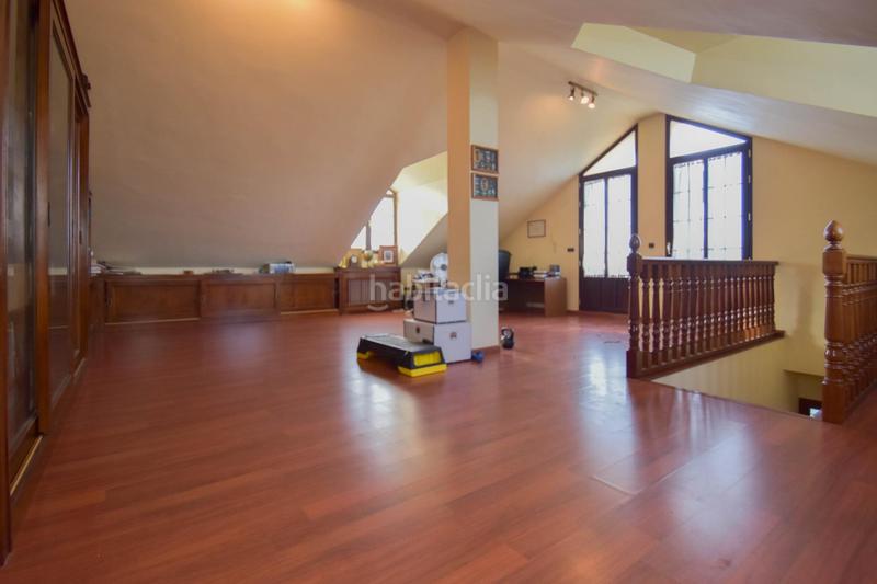Foto bfc374d6-7d46-4944-9288-d4560f09ec6d. Chalet excepcional chalet independiente con piscina privada en Maracena
