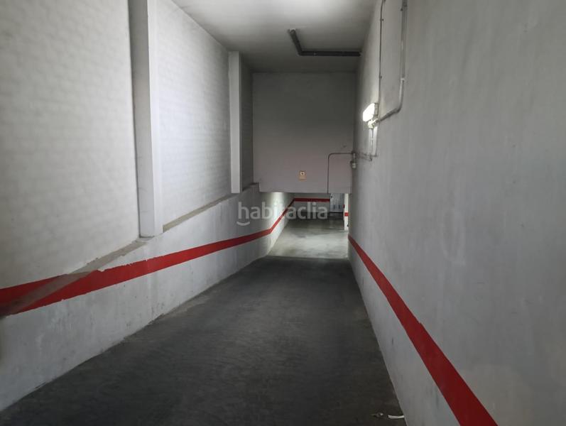 Foto be3c511e-3bc3-4cfd-9777-c5c035e2ac0c. Aparcament cotxe a Santa Fe