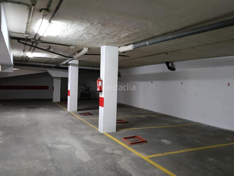 Foto 1b819fdb-1da4-4f28-8726-b99773e481b2. Aparcament cotxe a Santa Fe