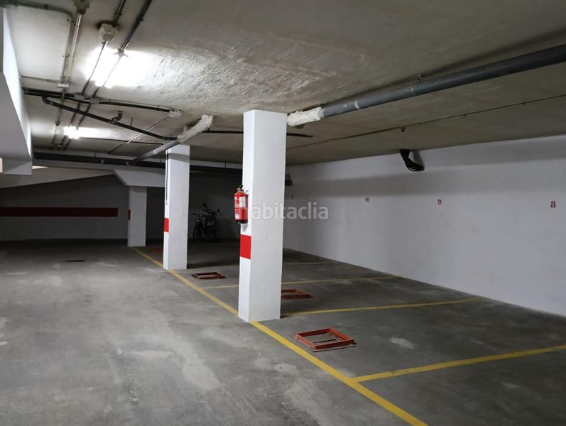 Foto 1b819fdb-1da4-4f28-8726-b99773e481b2. Aparcament cotxe a Santa Fe