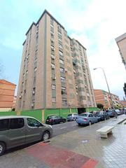 Piso  Calle henriquez de jorquera. Piso 3 hb en granada de 100 m2 y ascensor