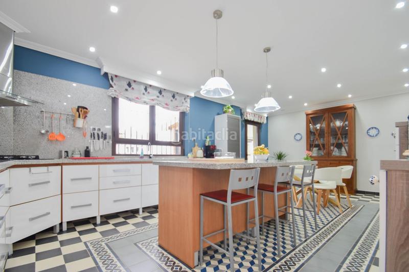 Foto 18f9afa0-bd81-43f1-ac60-ff135f21dfa2. Chalet mit heizung parking pool in San Francisco - El Chorrillo Gabias (Las)