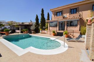 Xalet  Paseo olivar. Chalet independiente en urb. pedro verde s parcela de 799 m2
