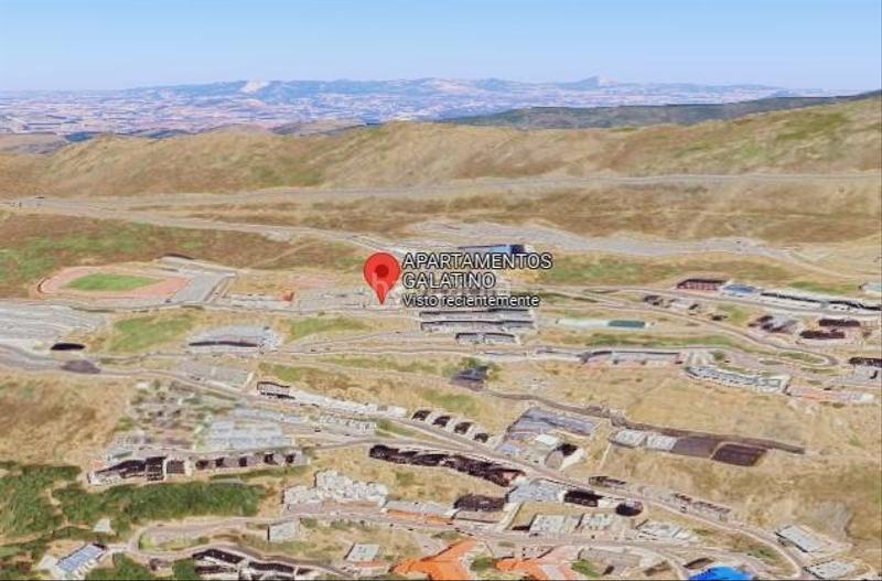 Foto afb0c9f2-ec0a-4401-9816-461898aad5c3. Aparcament cotxe a Zona alta Sierra Nevada