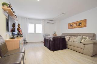 Pis  Calle petunia. Oportunidad única! vivienda reformada en el centro de armilla