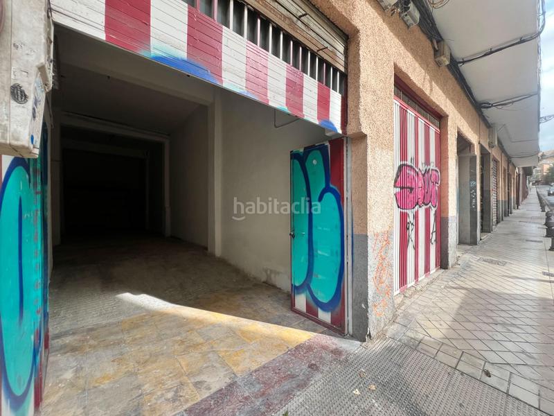 Foto 700f5917-e0aa-493e-b48b-267f8b04e037. Local comercial local en calle cristo de la yedra en Granada