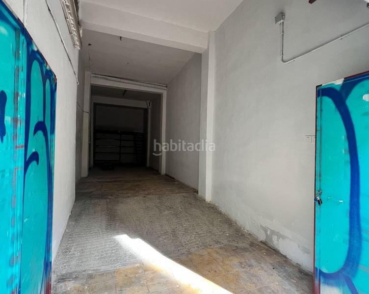 Foto f3d84564-245c-4225-b196-f51b4fb32dc9. Local comercial local en calle cristo de la yedra en Granada