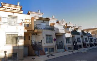 Casa adossada  Calle franz listz. Casa adosada cerca de la base aerea y cc.nevada