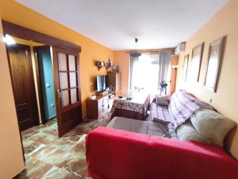 Foto 0a84d55d-77aa-4e79-b579-0a4fe607958a. Piso  con piscina comunitaria a la venta en almuñecar en Almuñécar