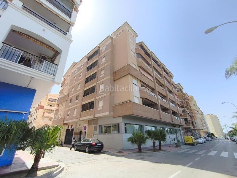 Foto 6119b2f0-61ff-4f43-a3b0-f8efdeb0fd39. Piso  con piscina comunitaria a la venta en almuñecar en Almuñécar