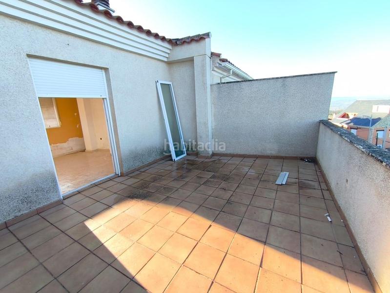 Foto 72c7286f-f6bb-4f90-b140-f1da2c1480d8. Casa adossada amb aparcament a Güevéjar