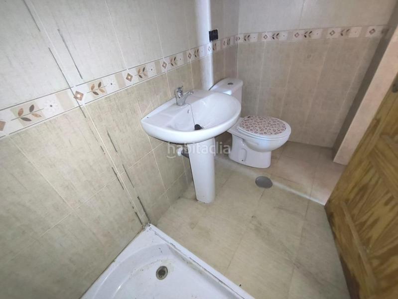 Foto 847668b6-8d99-4012-ac38-f2ef13bcc1f2. Casa adossada amb aparcament a Güevéjar