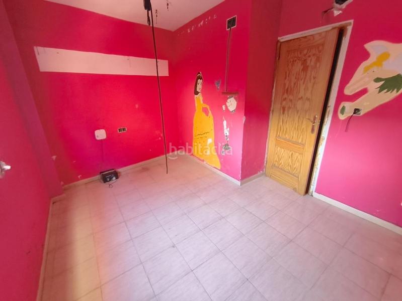 Foto ad8ec378-a593-4811-b72d-b4977afbb04d. Casa adossada amb aparcament a Güevéjar