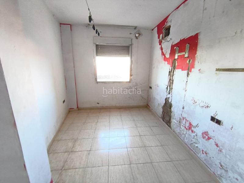 Foto e79013f1-4ffc-4dd1-a6b6-e7f3400ab301. Casa adossada amb aparcament a Güevéjar