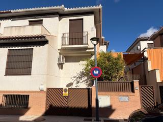 Reihenhaus  Calle espinela. Chalet adosado en la urb. la joya  pulianas