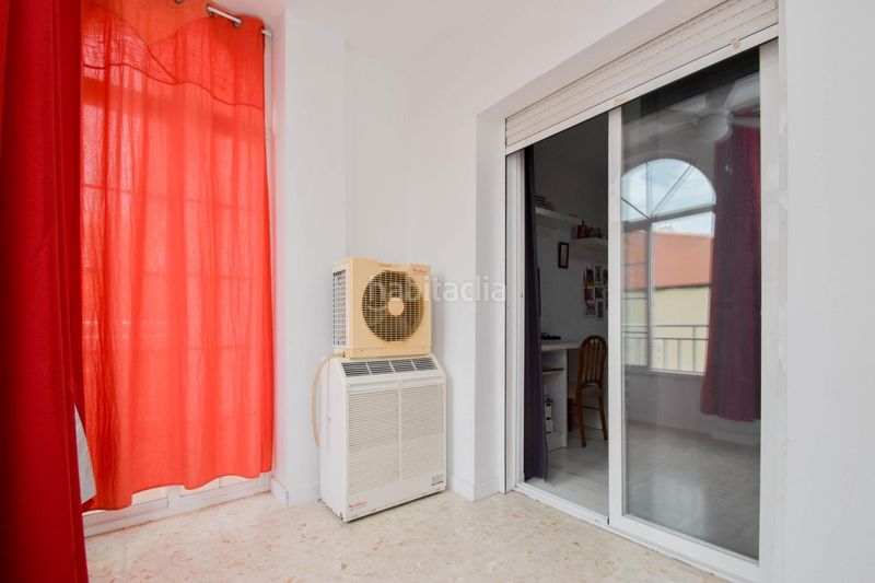Foto 4ab7f951-c6ed-4657-8d7b-fda8b0955436. Casa amb aparcament a Maracena