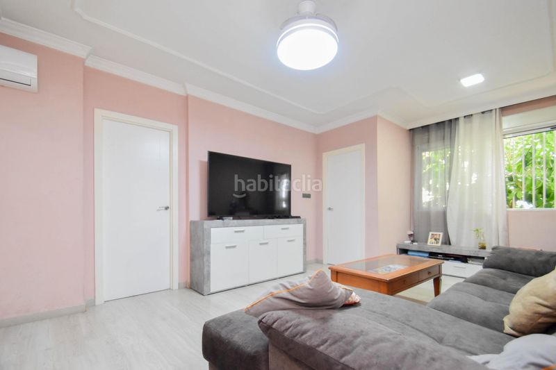Foto a1a5cd17-271e-4735-ba16-120418811157. Casa amb aparcament a Maracena