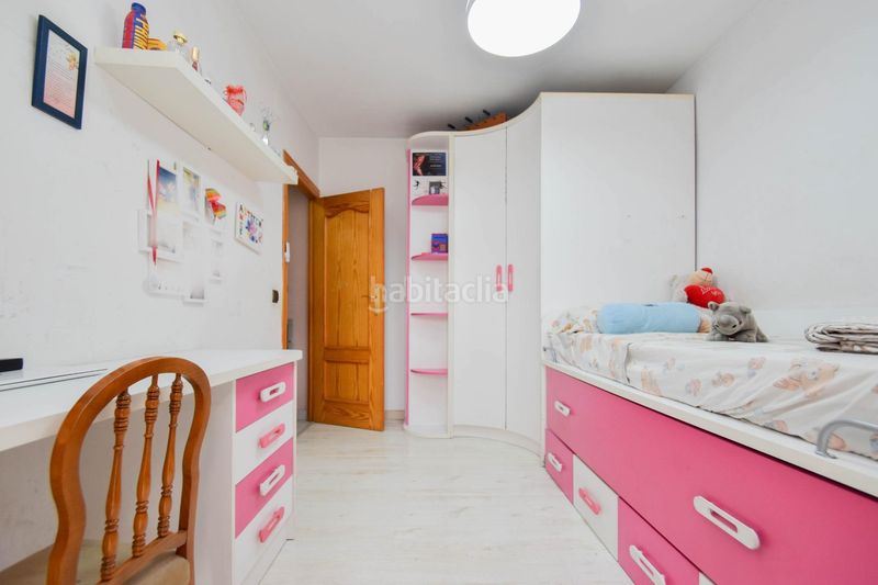 Foto abb34fac-ff1b-4838-98d1-128e00b76171. Casa amb aparcament a Maracena