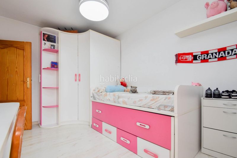 Foto f2aa2a27-8c16-4e15-b3b2-f8d0bc2816b7. Casa amb aparcament a Maracena