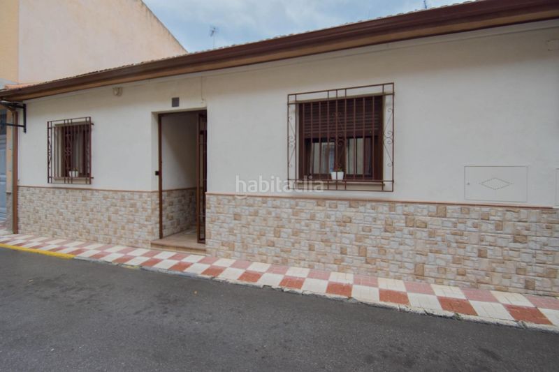 Foto 120aa4d1-c006-413d-aa62-4f0c764a159e. Casa a Avda. De los Ogíjares Armilla