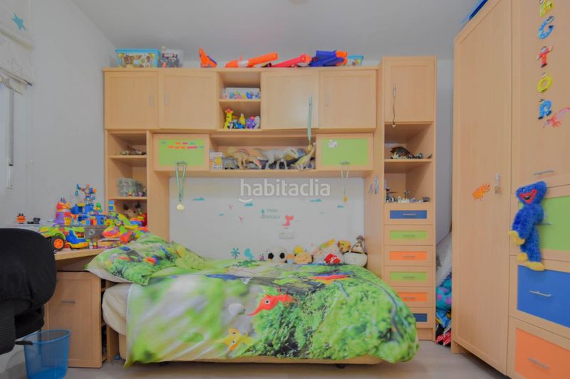Foto 46d2d5c7-f768-4bf9-9f43-0d9d07df778b. Casa a Avda. De los Ogíjares Armilla