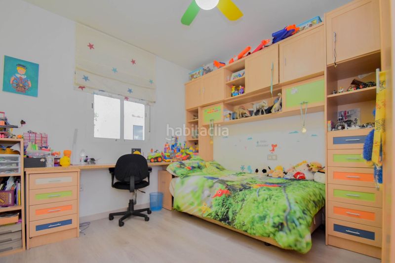 Foto f1a1addb-9043-40a9-bd2c-7beb7431ac0d. Casa a Avda. De los Ogíjares Armilla