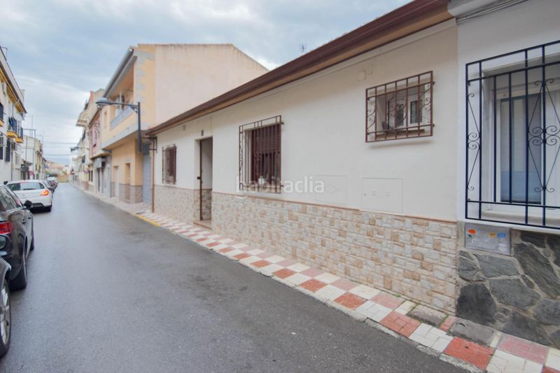Foto fb2d2dc7-fd6b-4afa-b523-b6cb9ade3247. Casa a Avda. De los Ogíjares Armilla