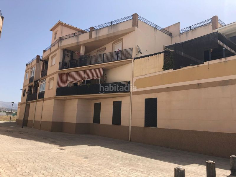 Foto bf6ef8d4-dc7f-4c51-83bf-ee8e77db30a0. Pis amb aparcament a Atarfe