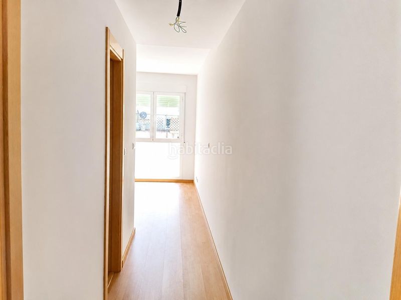 Foto be438b7f-7f58-40a5-aa08-e0d767025685. Pis amb aparcament a Láchar