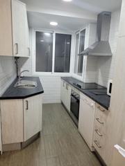 Rent Flat in Los Castillejos - La Trinidad. Fabuloso piso de alquiler en gamarra