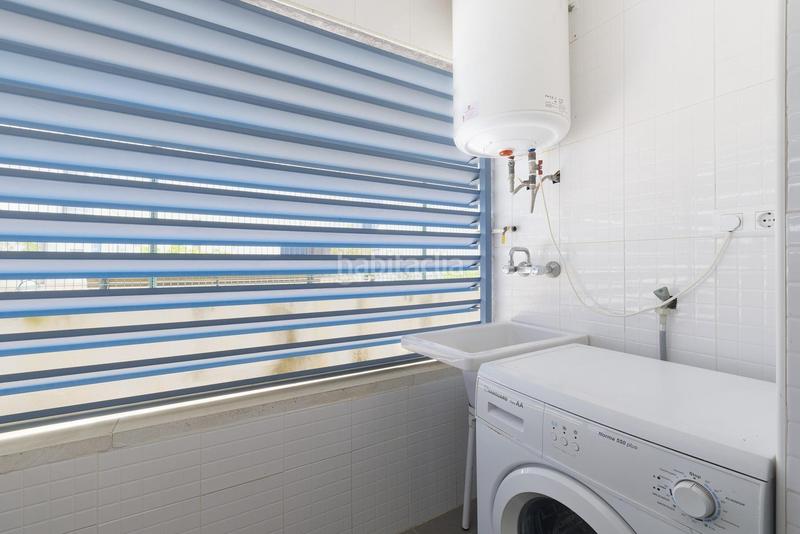 Foto 6cae80c0-eda9-4e4b-8025-4ca7b1df43eb. Flat with parking pool in El Consul - Ciudad Universitaria - El Romeral Málaga