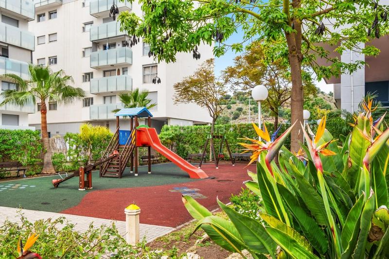 Foto f5443ee2-d83e-475a-863e-4caeaf25fc5c. Flat with parking pool in El Consul - Ciudad Universitaria - El Romeral Málaga