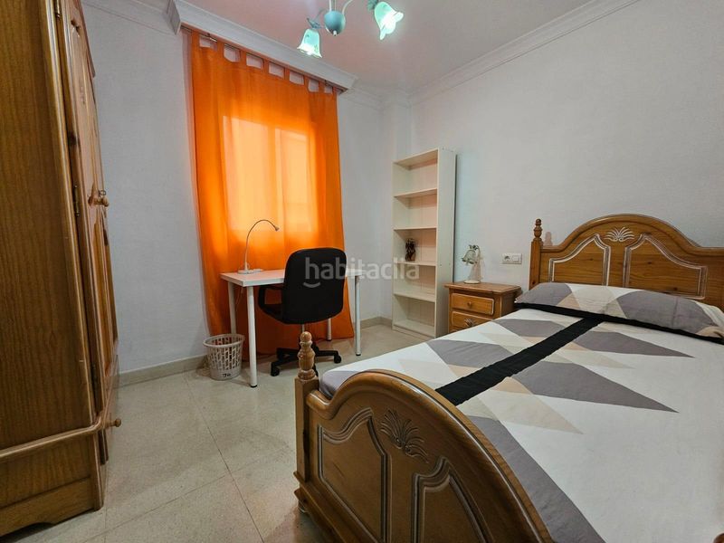 Foto 0cf2088f-58fe-4e15-80da-913e8ec4fed2. Lloguer pis amb piscina a El Consul - Ciudad Universitaria - El Romeral Málaga