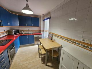 Rent Flat in El Consul - Ciudad Universitaria - El Romeral. Piso en alquiler para estudiantes en teatinos