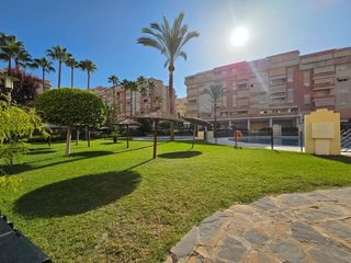 Rent Flat  Calle poeta aurora de albornoz. Fabuloso piso de alquiler en teatinos