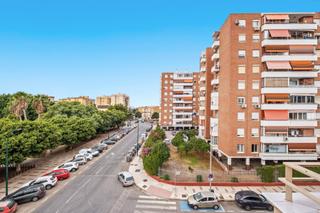 Appartement  Calle corregidor carlos garafa. Vivienda en malaga capital