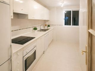 Miete Etagenwohnung  Calle juan de robles. Piso de alquiler en teatinos para estudiantes